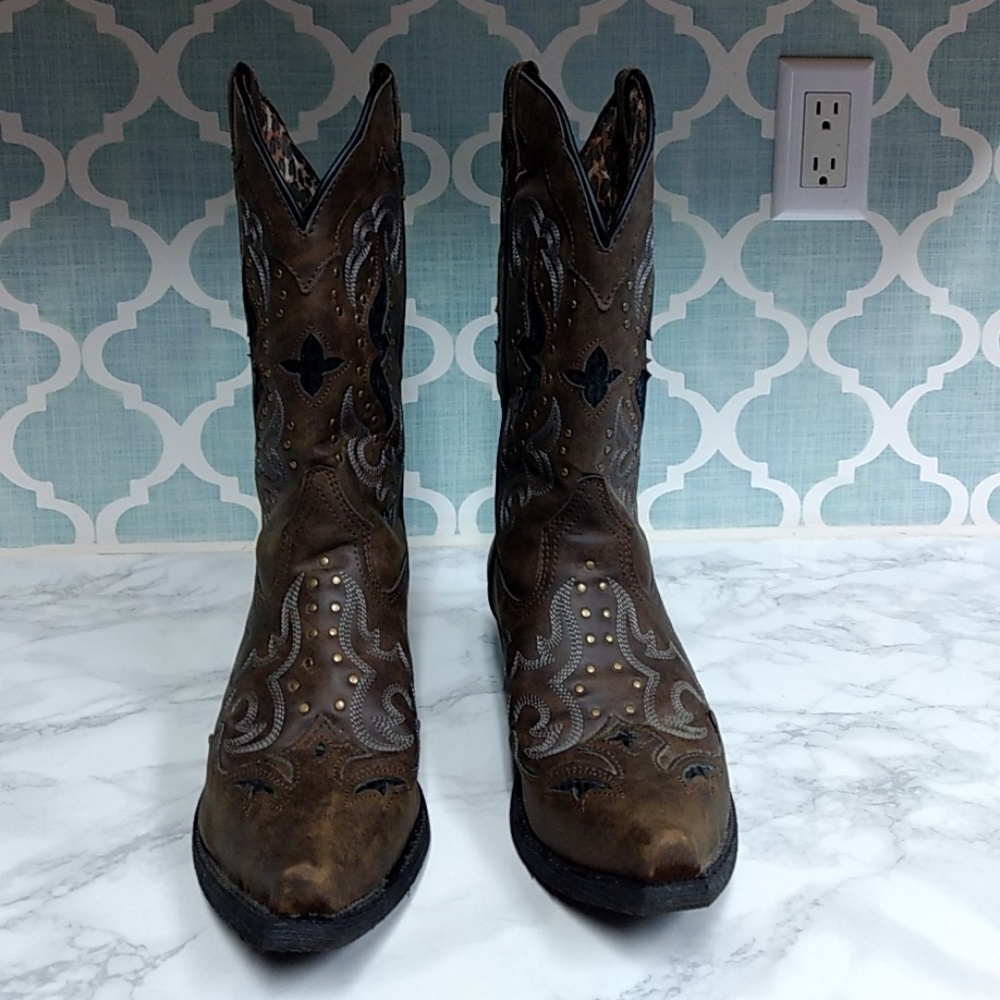 Laredo cowgirl boots